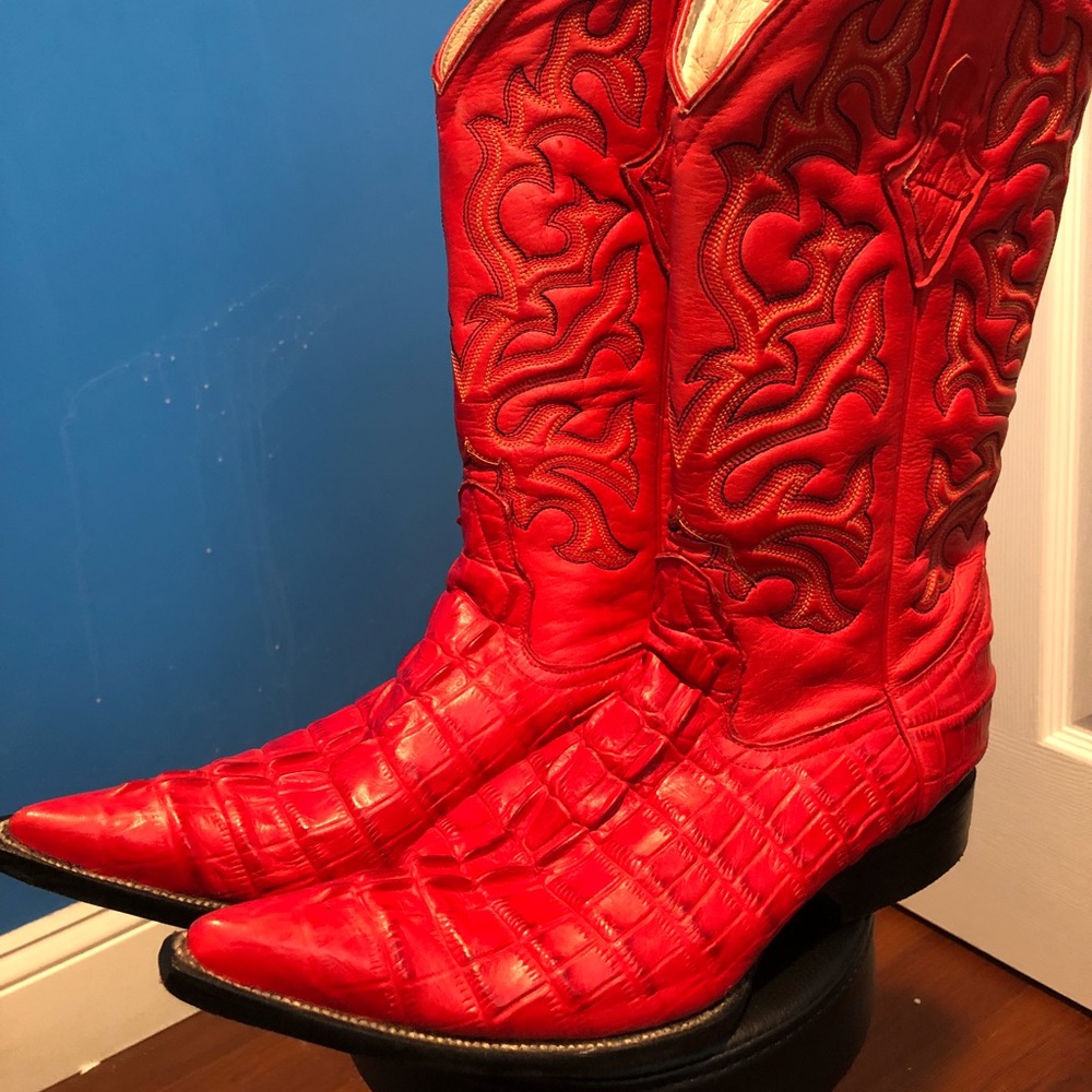 !! Red Boots Man !!